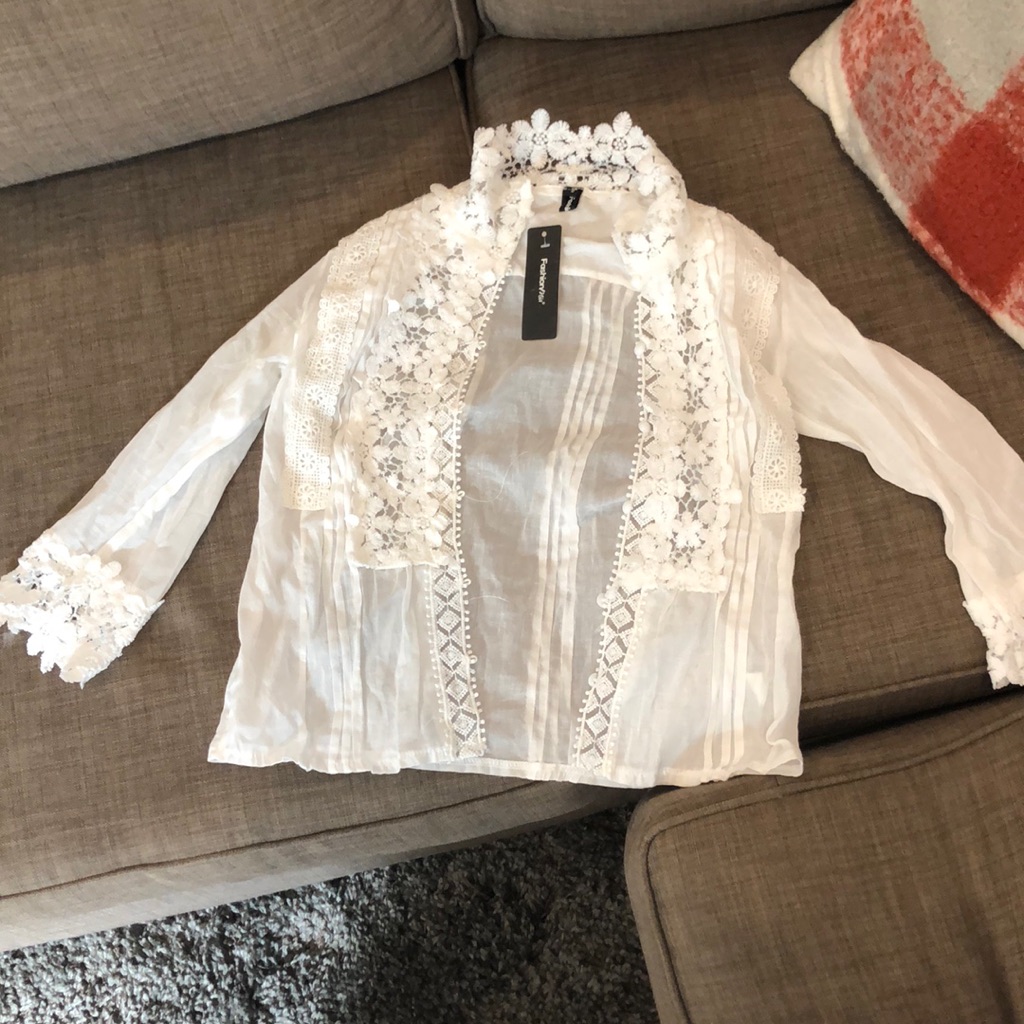 Flowy Button Top